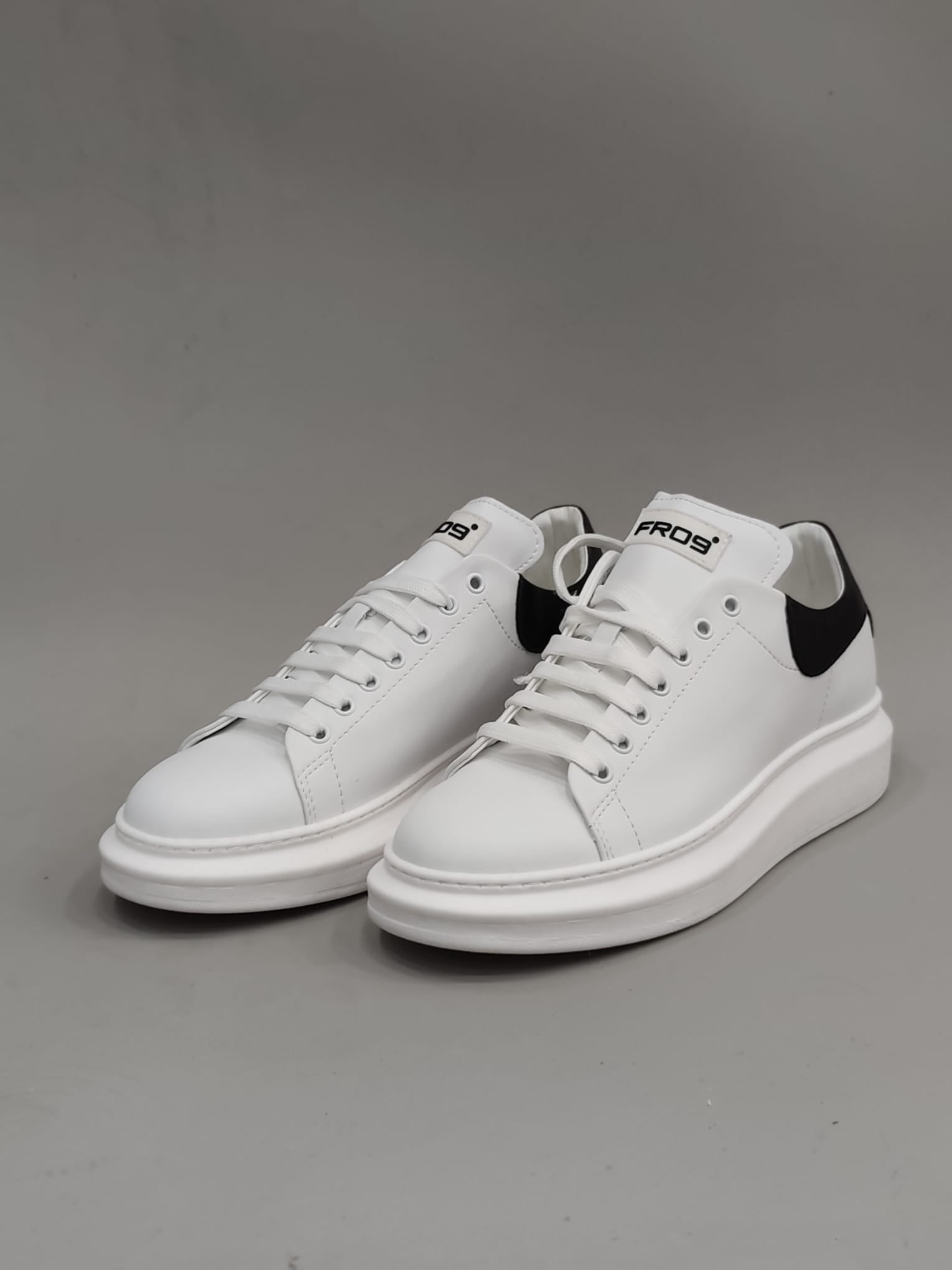 Scarpe FR09 Modello mcqueen bianco\nero