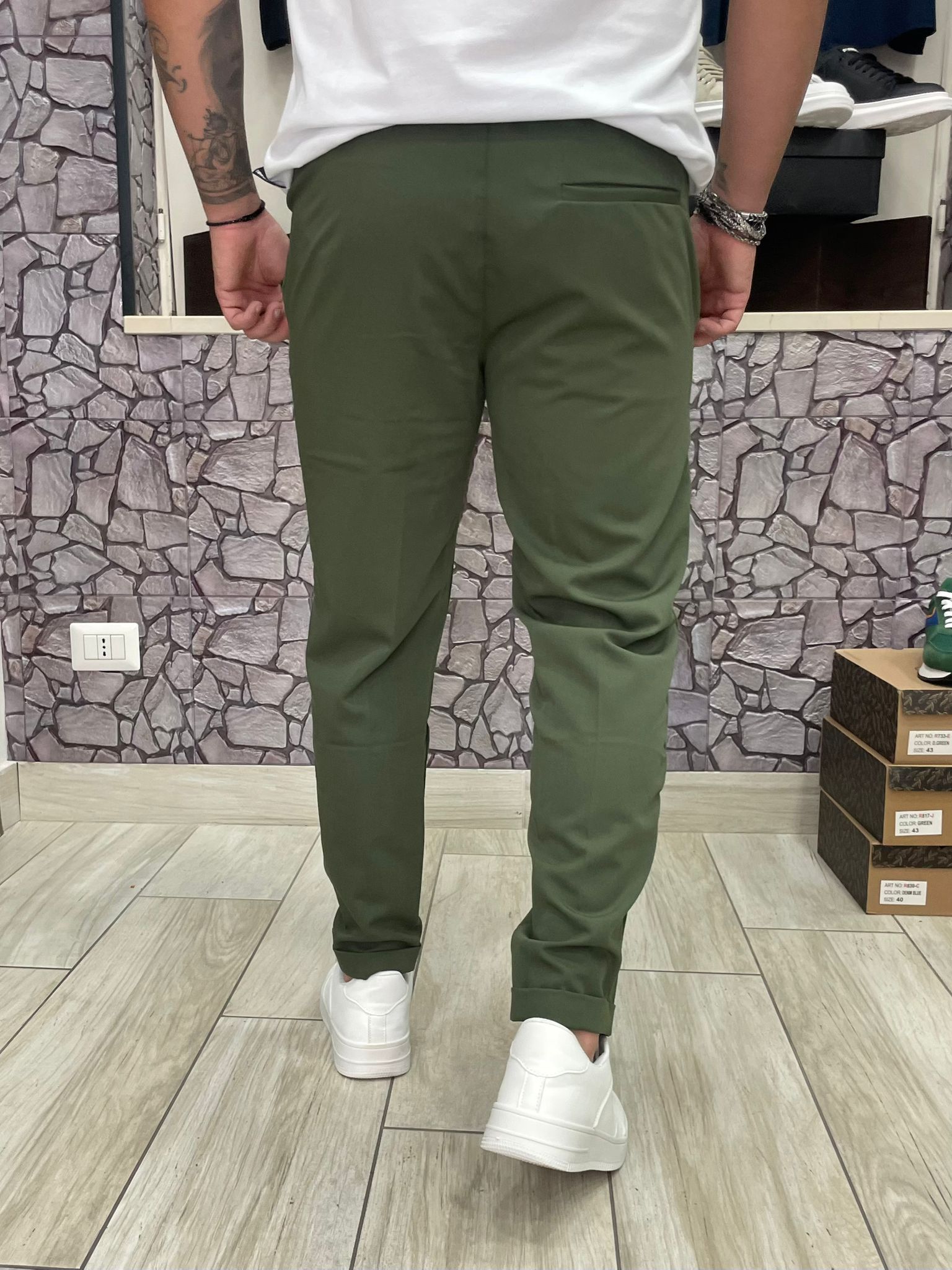 Pantalone modello capri colore Verde