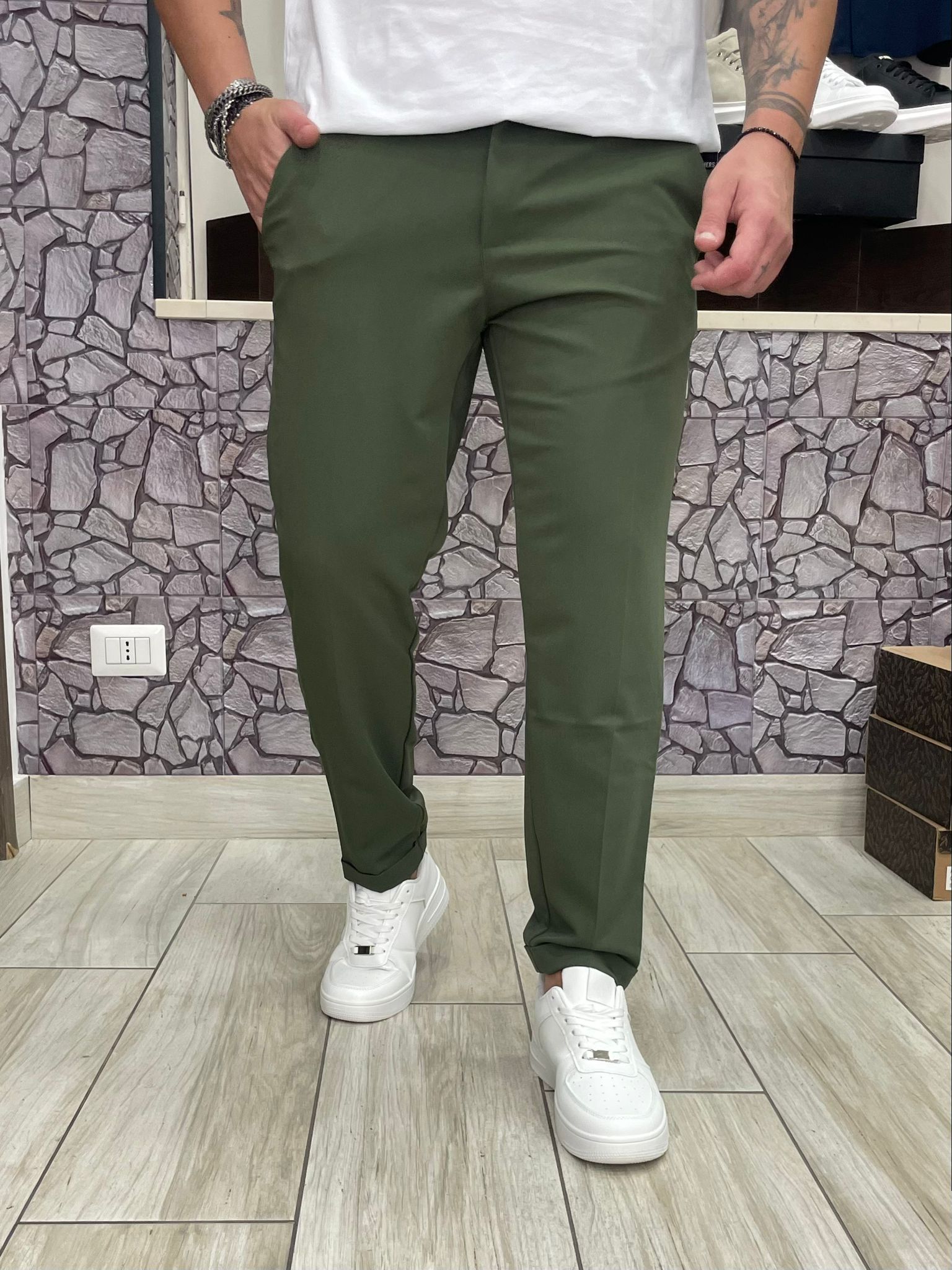 Pantalone modello capri colore Verde