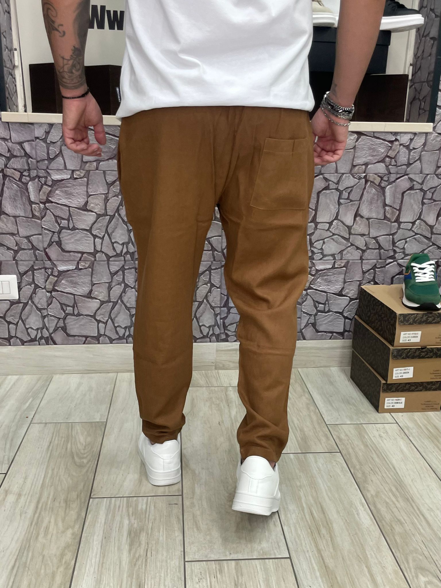 Pantalone con laccio elastico in vita colore Tabacco