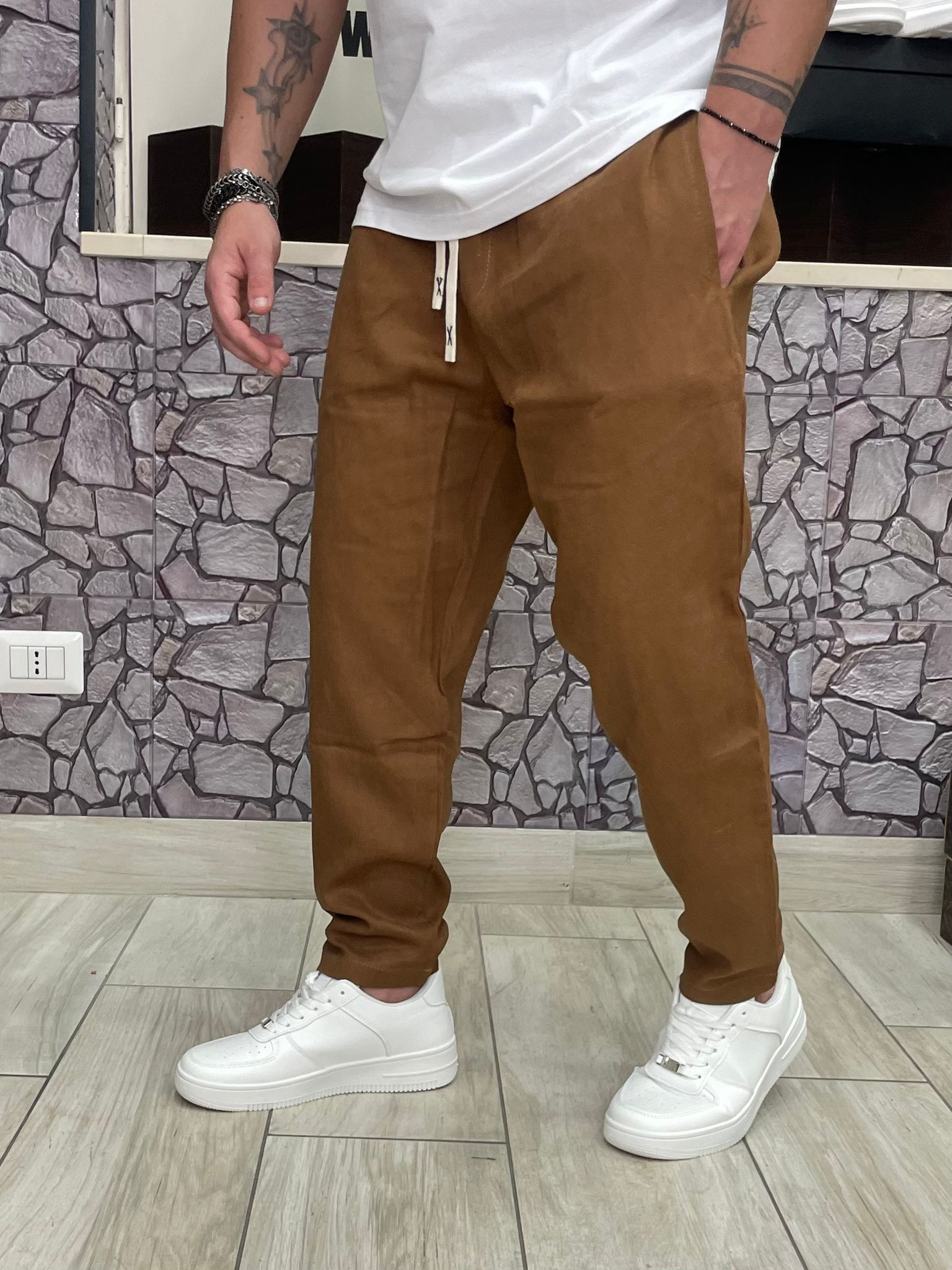 Pantalone con laccio elastico in vita colore Tabacco