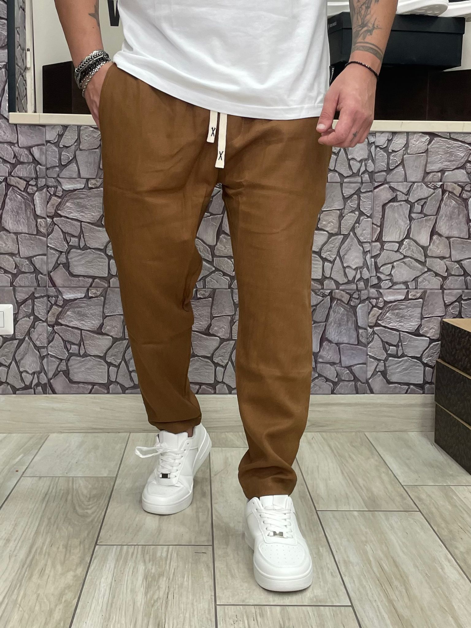 Pantalone con laccio elastico in vita colore Tabacco