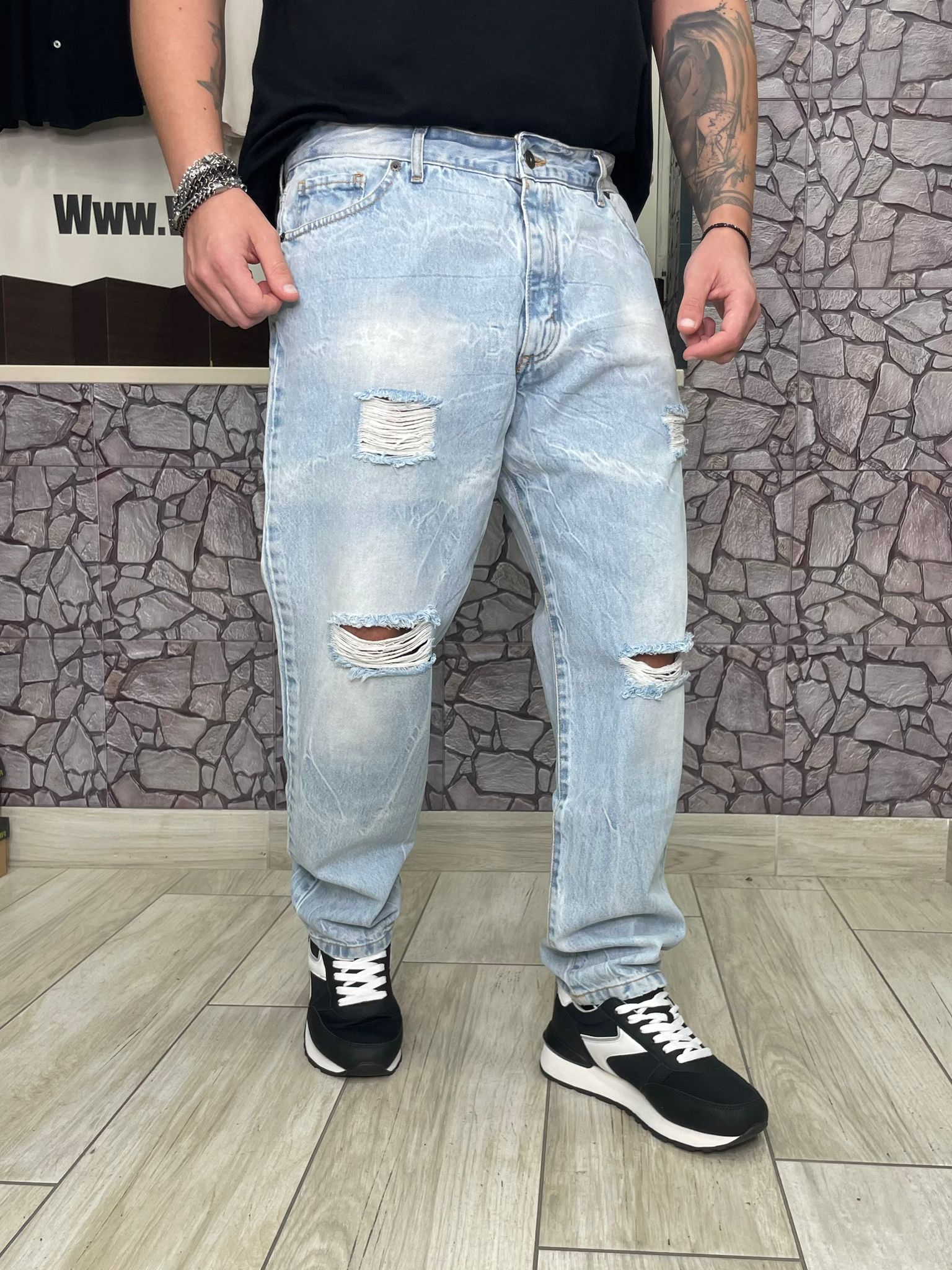Jeans BlackSunday chiaro con rotture e sfumature art.110
