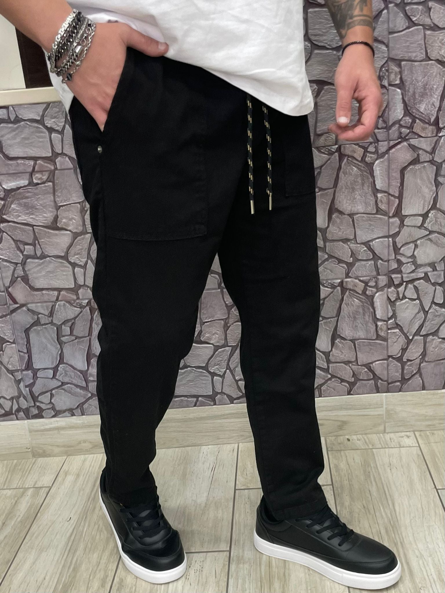 Jeans con elastico in vita colore Nero