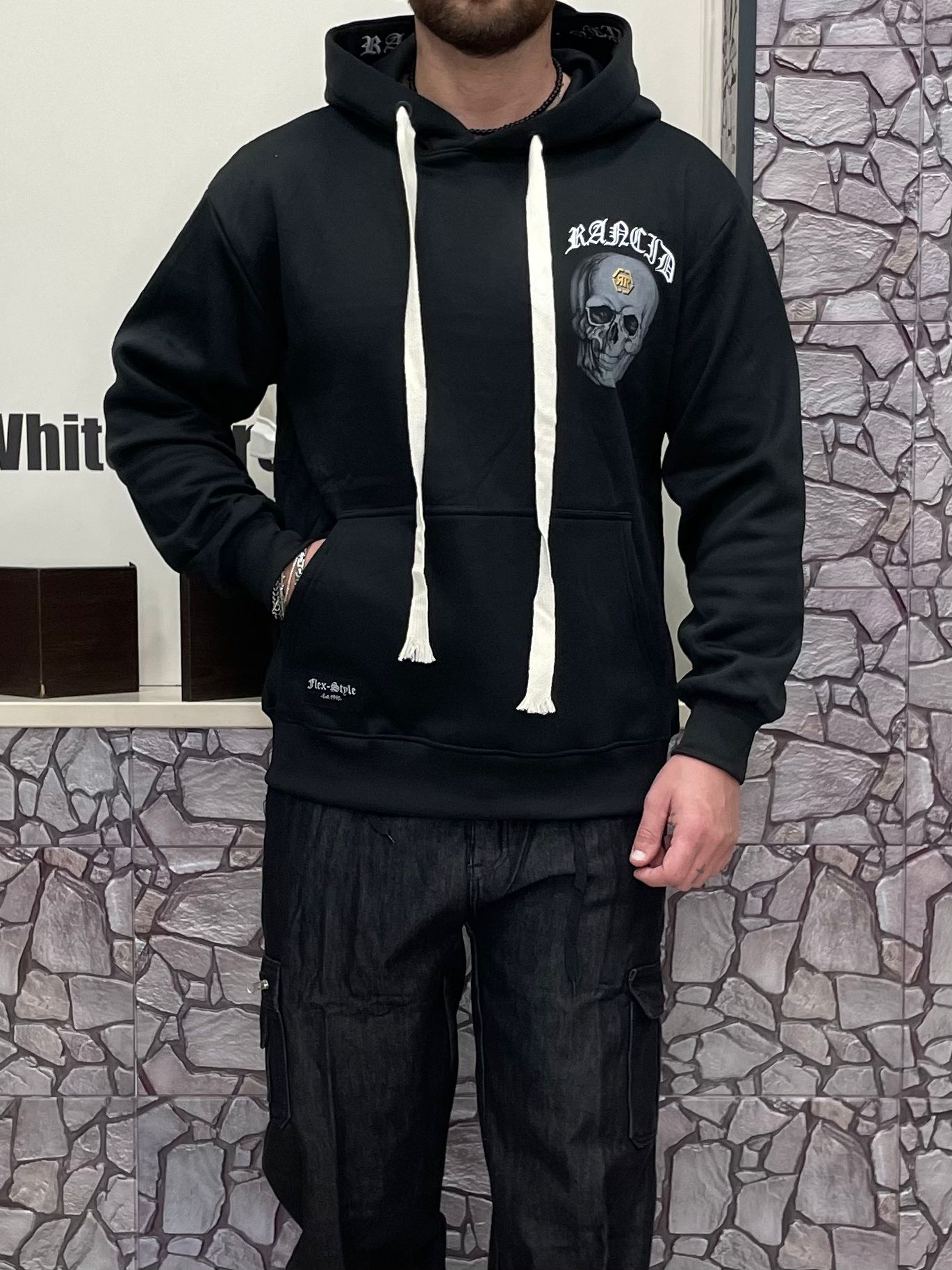 Felpa Skull con cappuccio colore Nero
