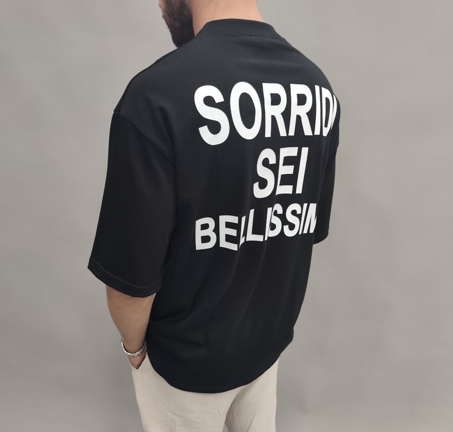 T SHIRT SORRIDI SEI BELLISSIMA NERA