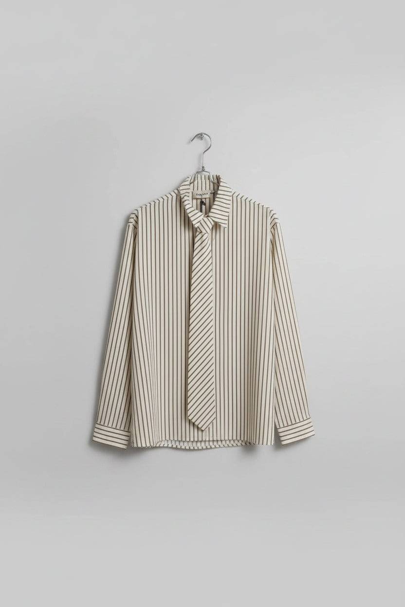 CAMICIA CON CRAVATTA A RIGA