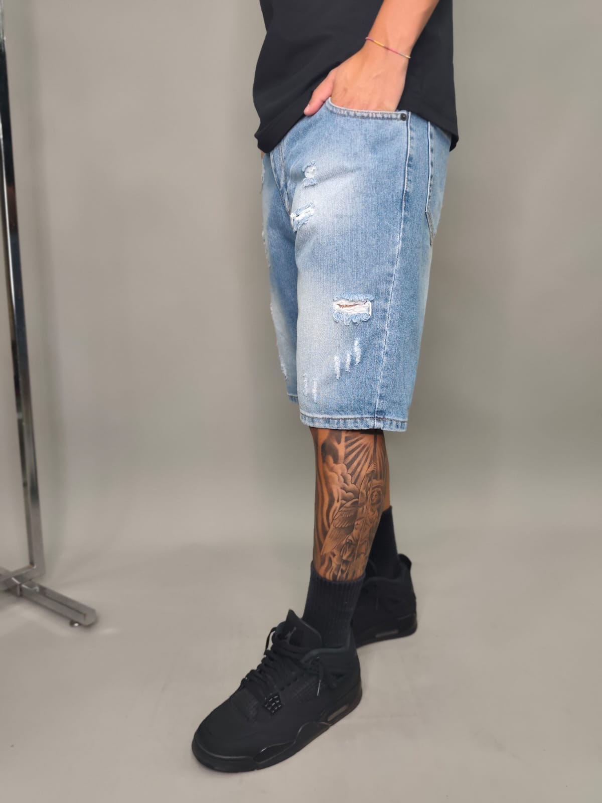 BERMUDA IN DENIM CON STRAPPI