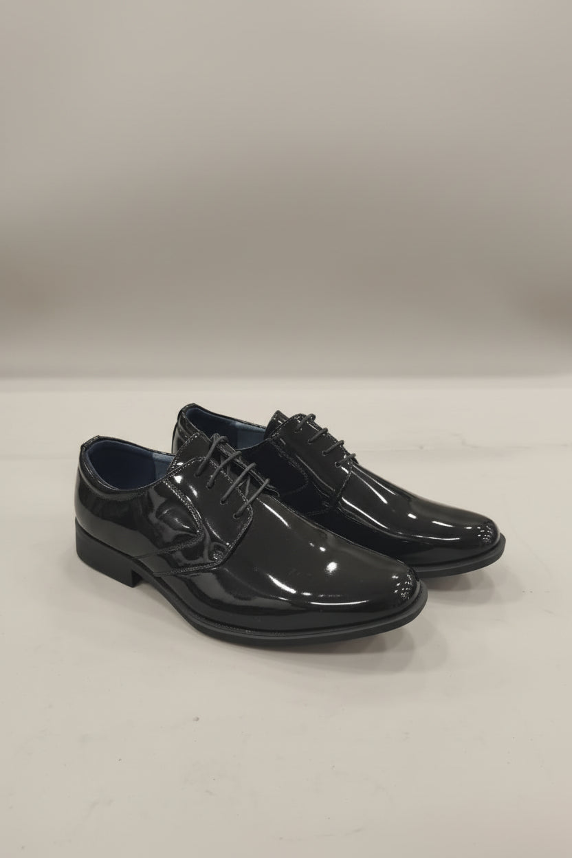 Mocassino lucido con lacci colore nero