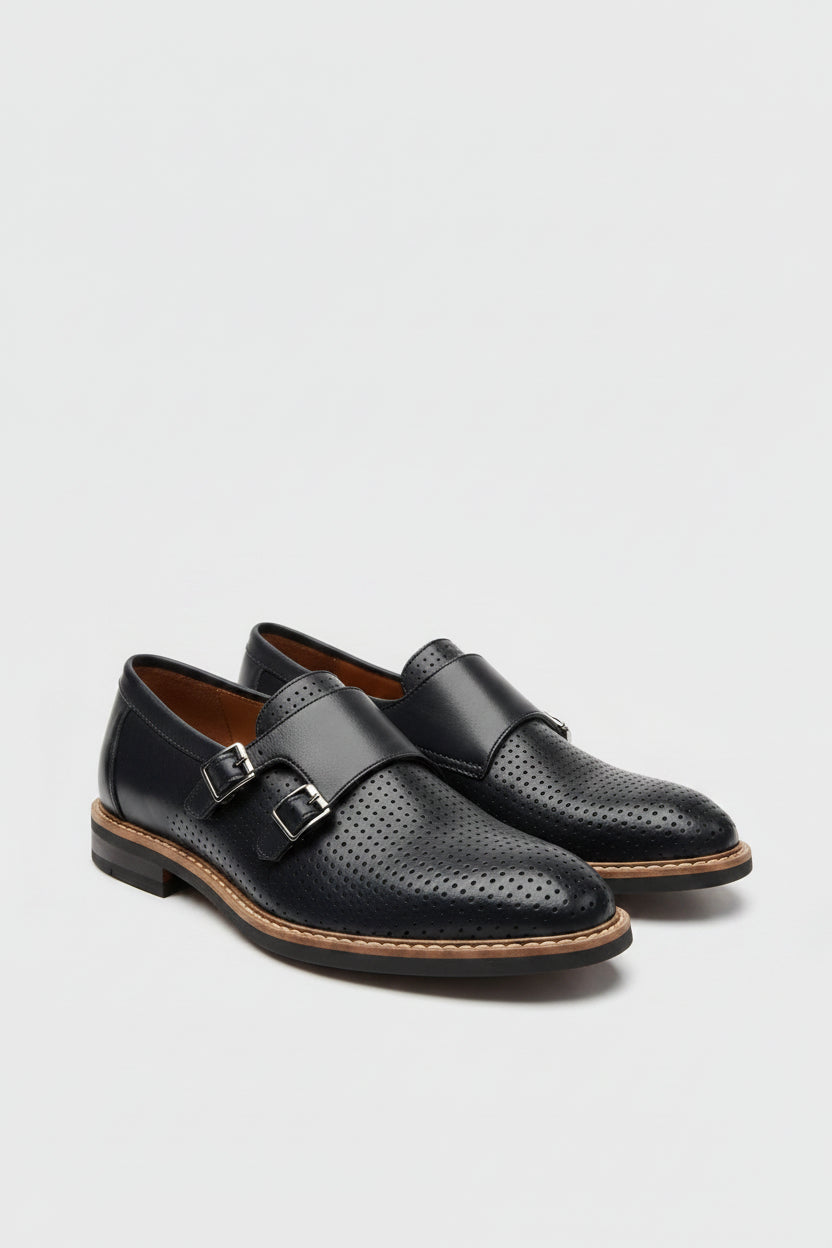 Mocassino traforato con cinturini colore nero
