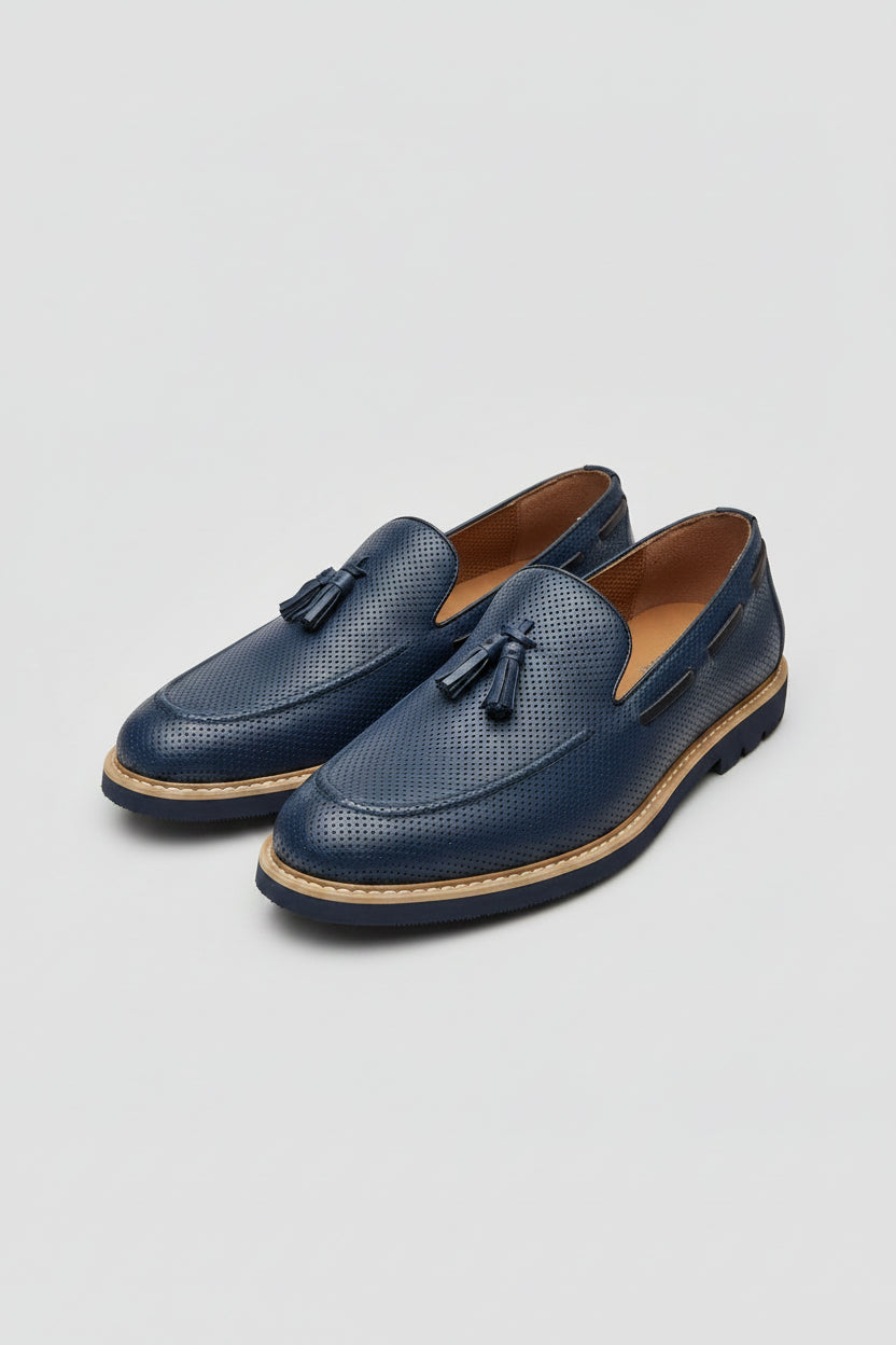 Mocassino uomo blu traforato con fiocco