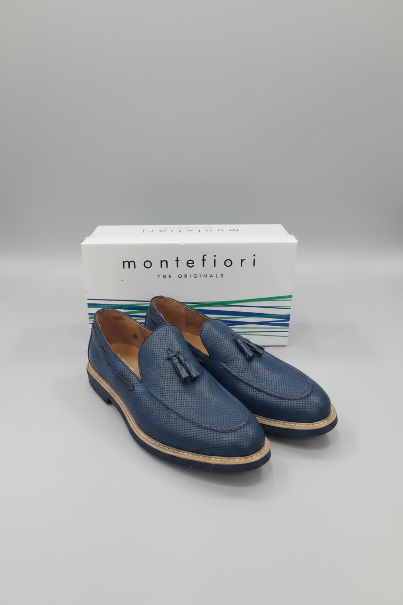Mocassino uomo blu traforato con fiocco