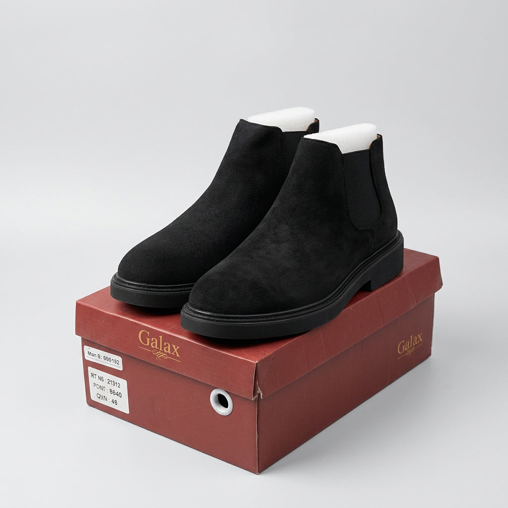 Stivaletto basso in camoscio colore nero