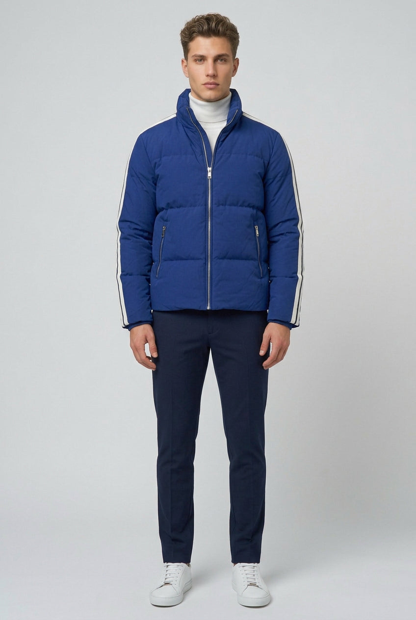 Bomber con cappuccio a scomparsa colore blu elettrico