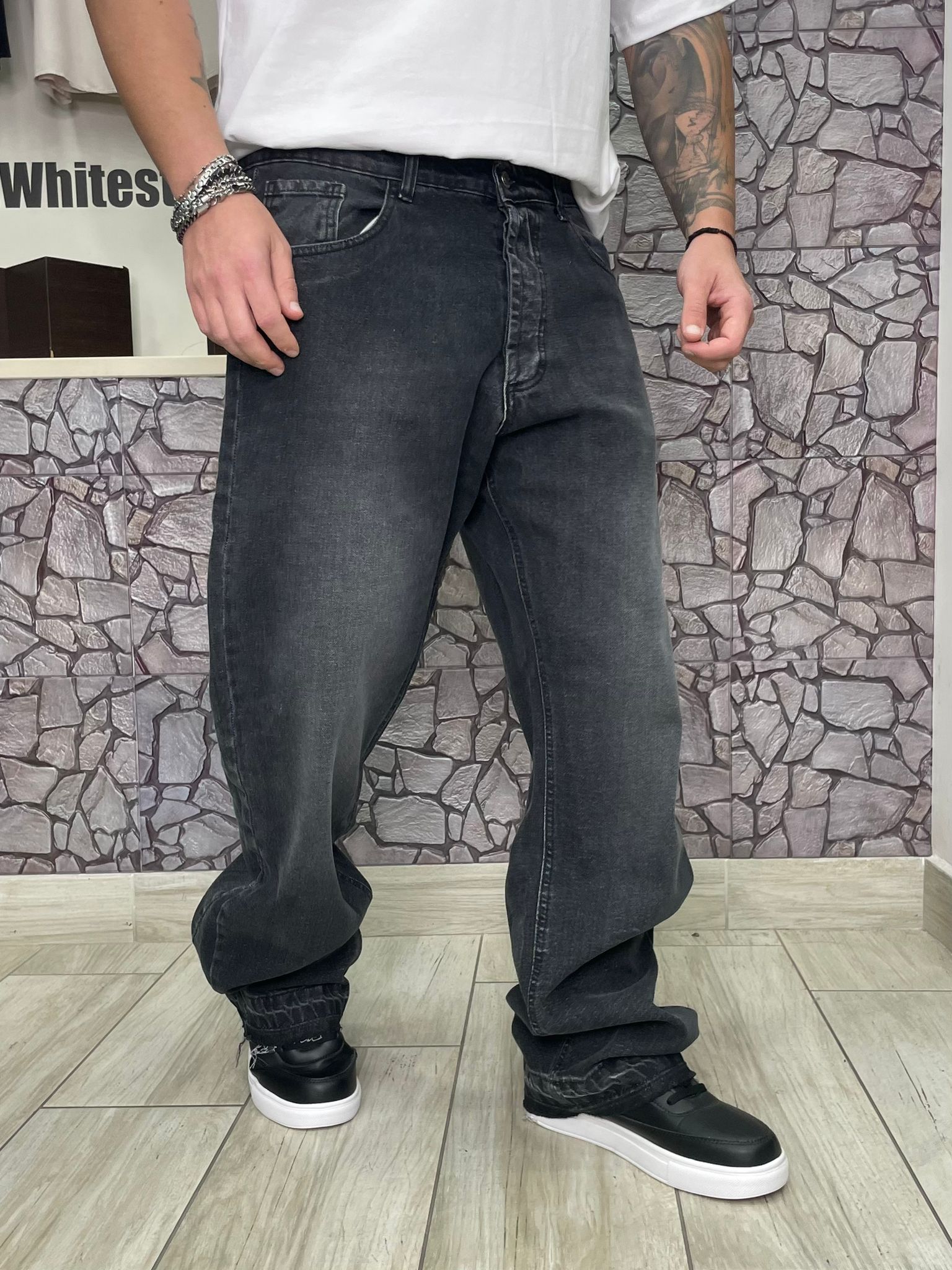 Jeans modello zara fondo largo colore Nero