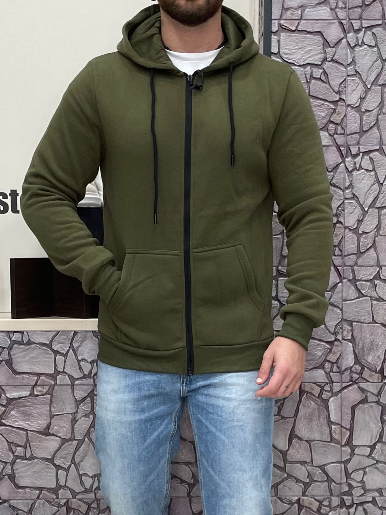 Felpa Basic con zip e cappuccio
