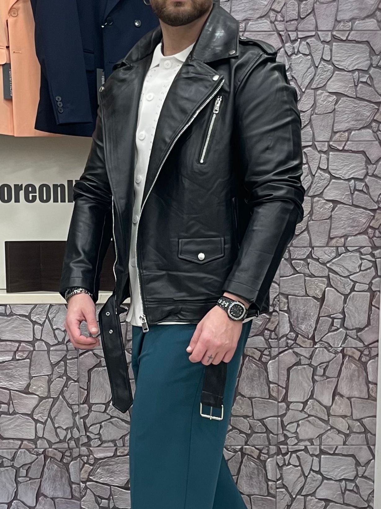 Giacca modello chiodo in ecopelle colore Nero