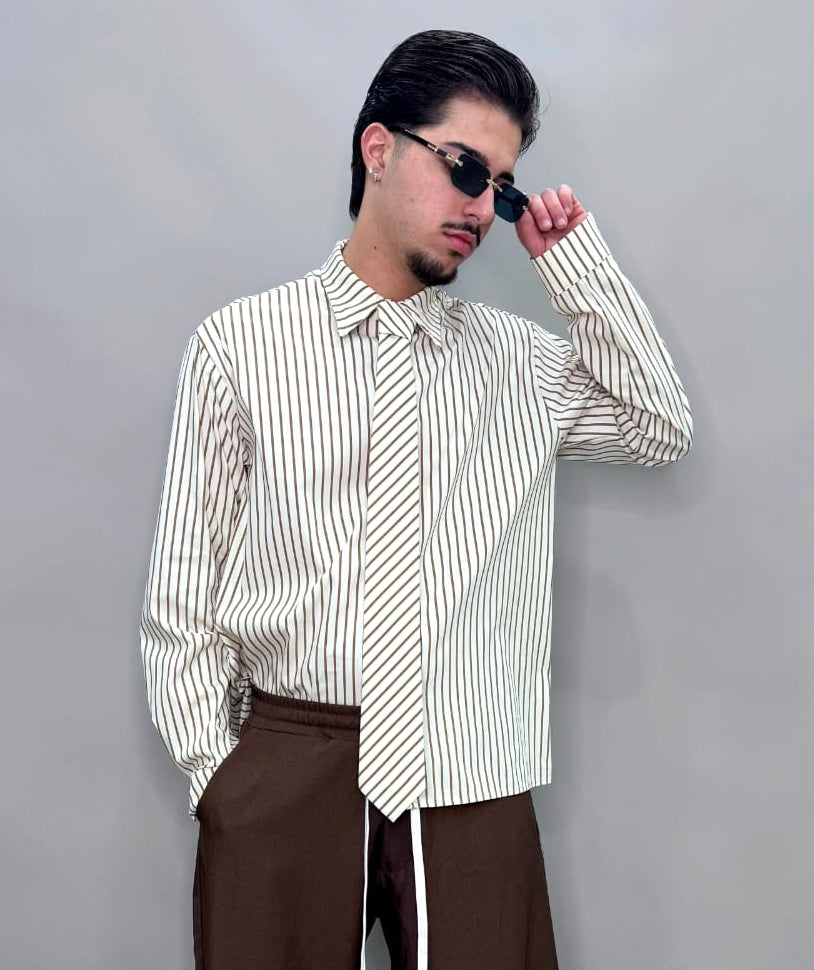 CAMICIA CON CRAVATTA A RIGA